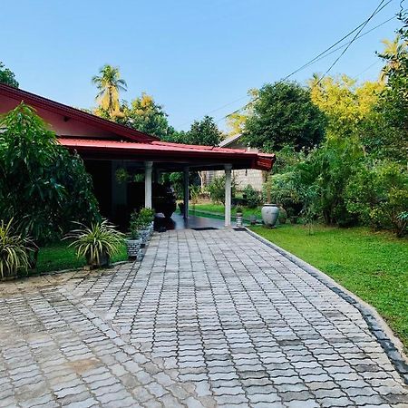 Lal Home Stay Szigirija Kültér fotó