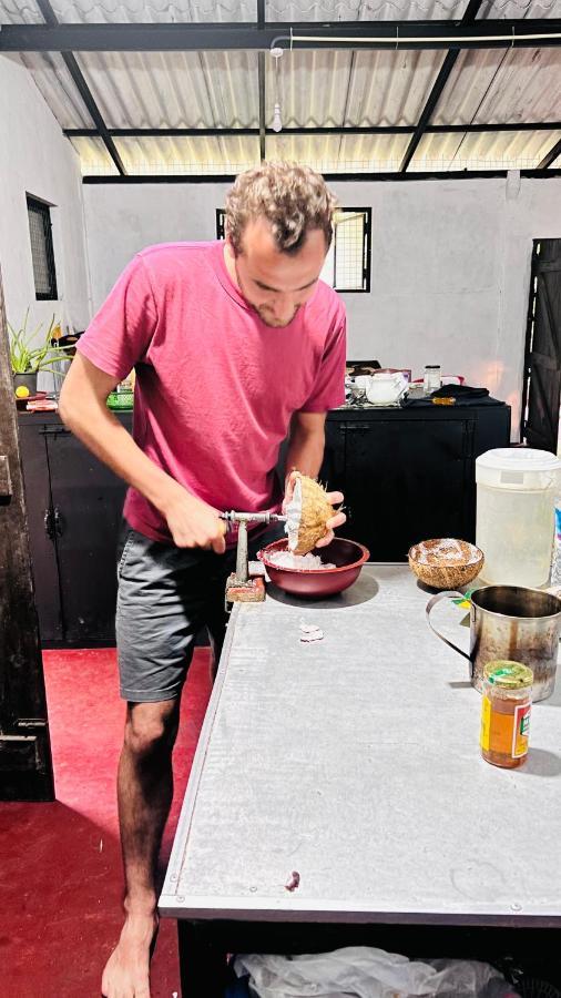 Lal Home Stay Szigirija Kültér fotó